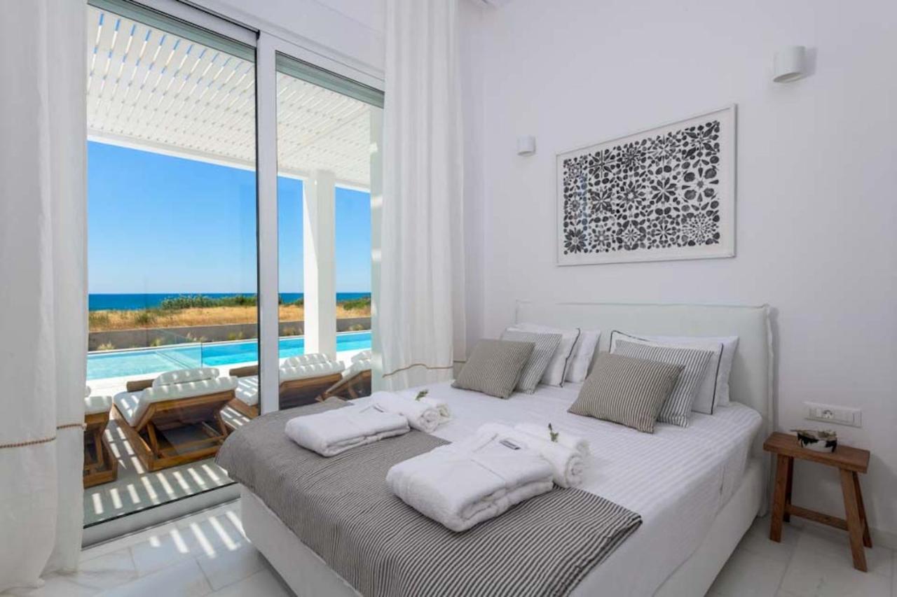 Seashore Beachfront Villa Лакания Экстерьер фото