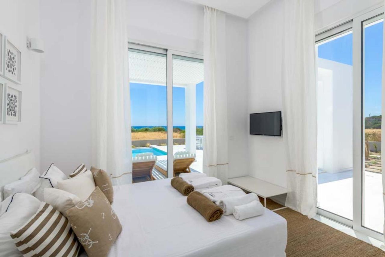 Seashore Beachfront Villa Лакания Экстерьер фото